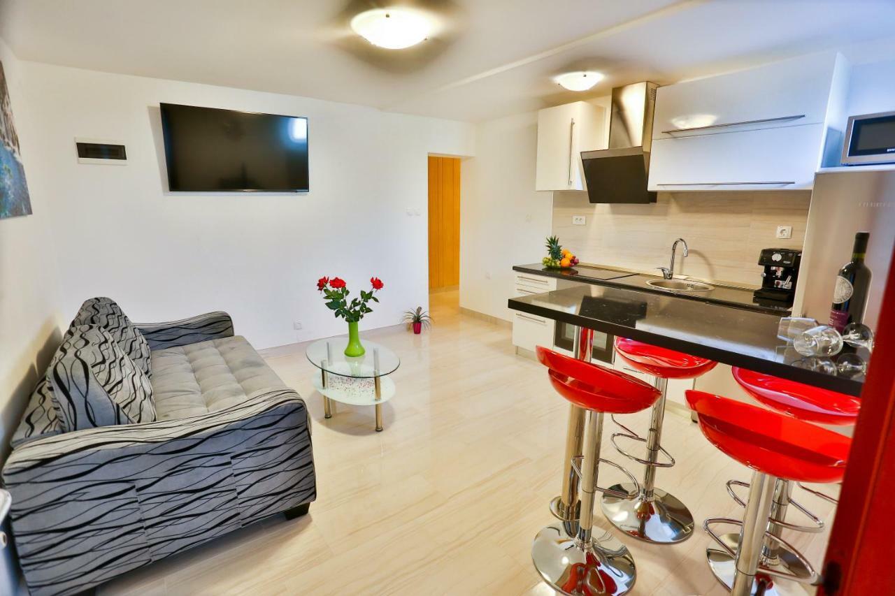 Luxury Apartment M&N In Split - Free Parking Buitenkant foto